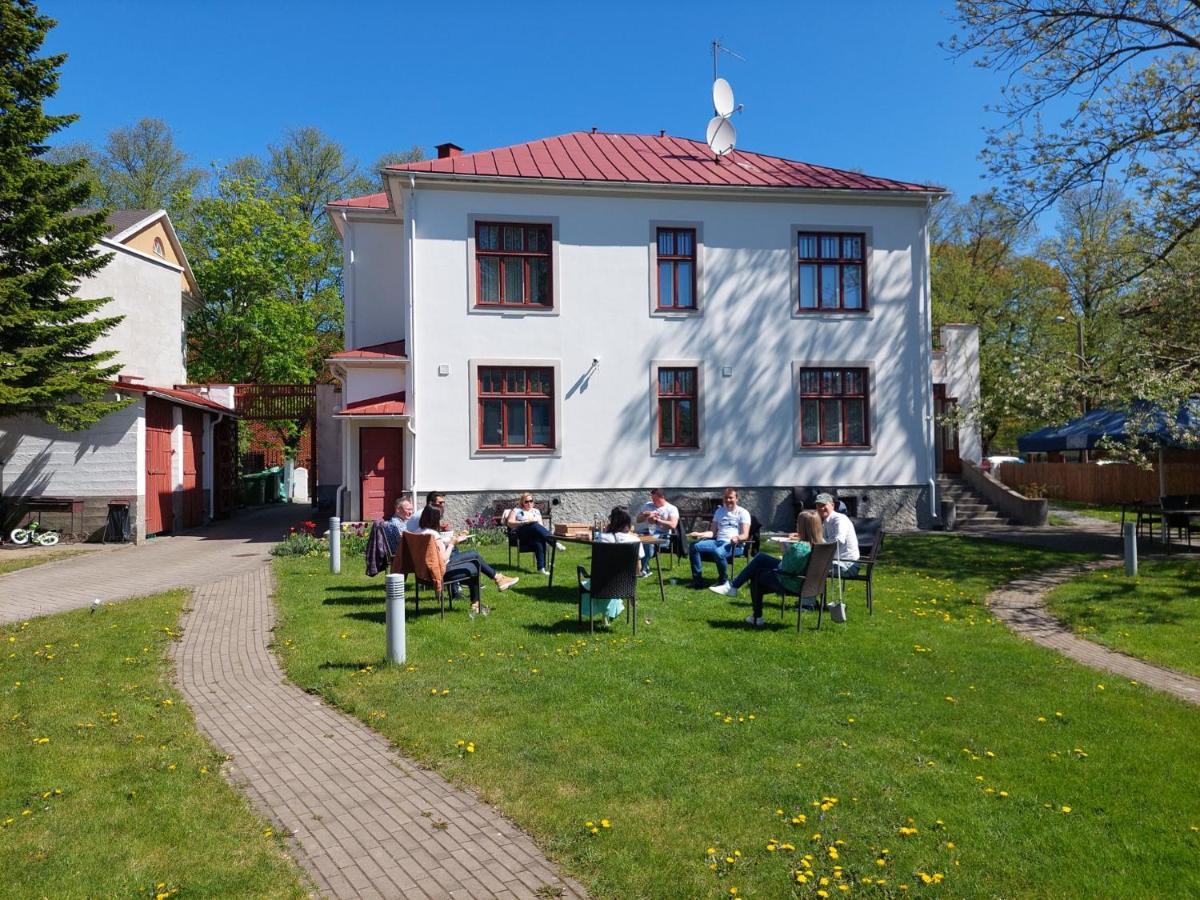 Villa Meri Apartments Pärnu Extérieur photo