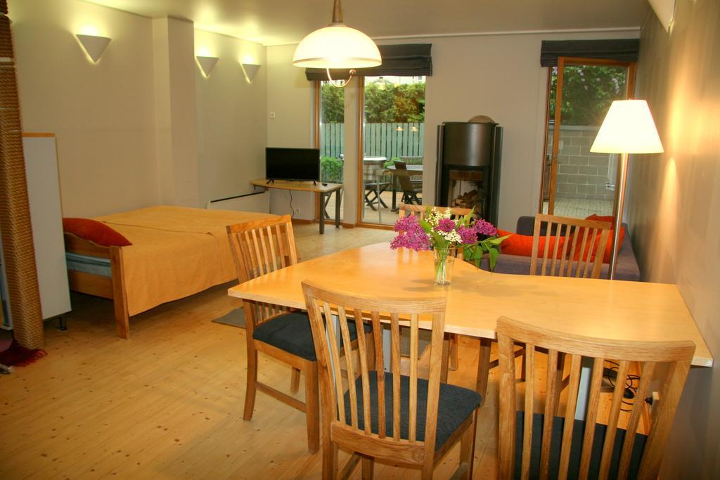 Villa Meri Apartments Pärnu Extérieur photo